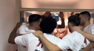 Olympiacos: Who took the place of Printezis in the... ritual of entering the floor (vid)